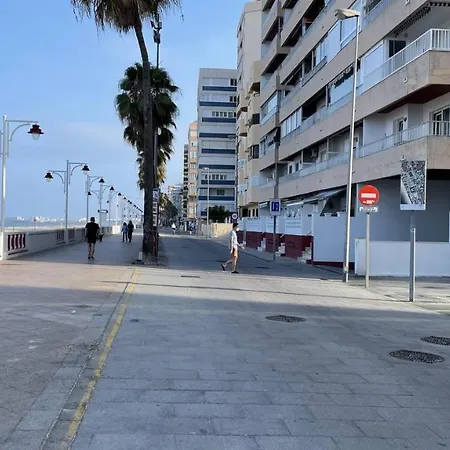 アパート Apartamento Al Lado De La Playa Y Con Garaje