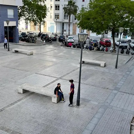 Apartamento Al Lado De La Playa Y Con Garaje アパート カディス